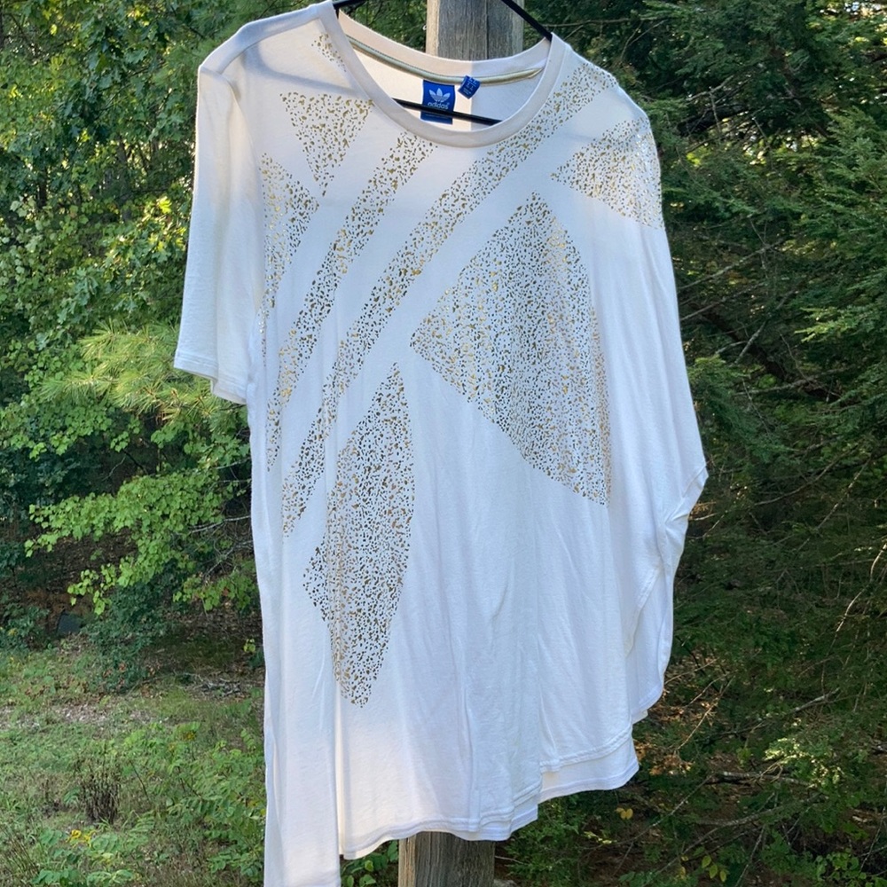 ADIDAS Asymmetrical Tee - M